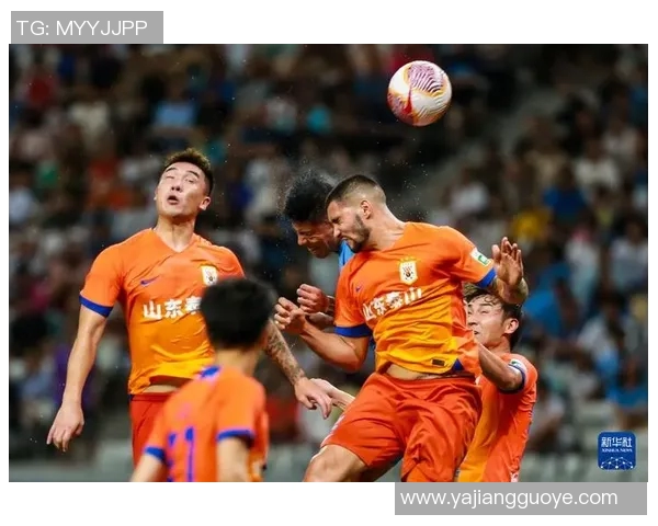 深圳队与山东泰山戴伟浚的精彩对决引发球迷热议与期待