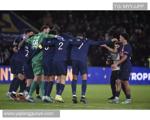 姆巴佩传射破门，苏亚雷斯策动进攻，巴黎VS马竞对决激烈